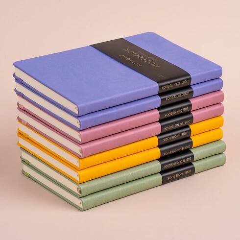 Notes Lila, tečkovaný, 13 × 21 cm