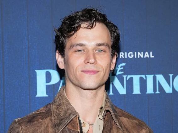 Brandon Flynn will poke your eye out in sexy new thirst trap
