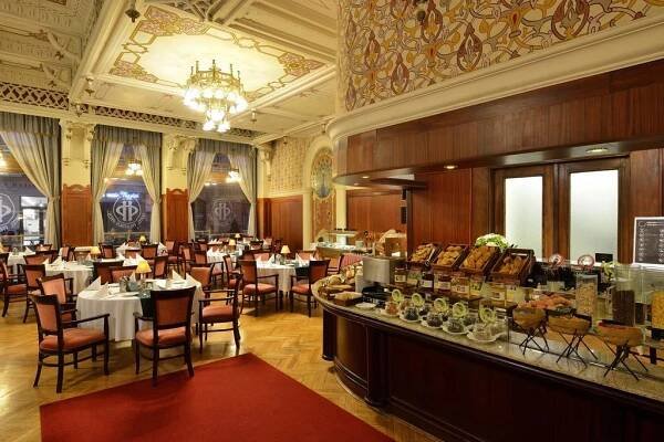 Palatinus Grand Hotel Pětikostelí Exteriér fotografie