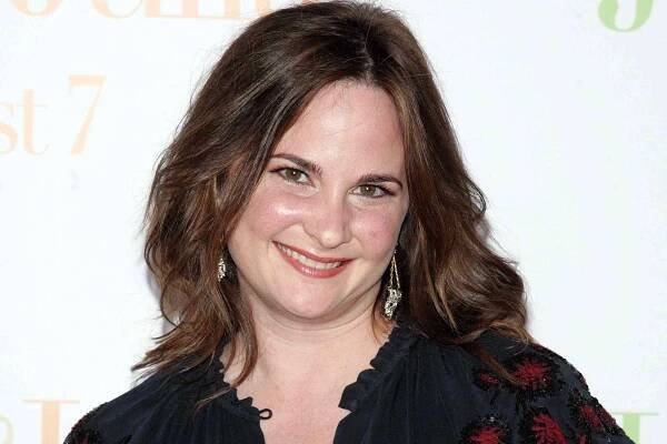 Julie Powell, Food Writer Who Inspired 'Julie & Julia,' Dead at 49
