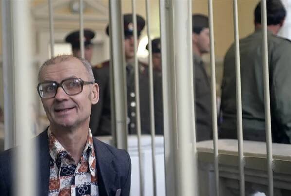 Andrei Chikatilo in court
