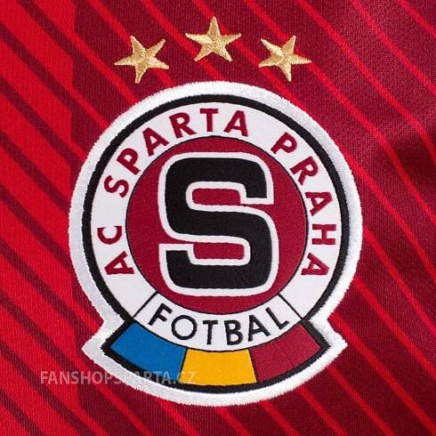 Domácí je podobný těm, které nosí bayern mnichov, barva jde však logicky do rudé. Sparta Prague 17/18 Nike Home Kit | 17/18 Kits | Football ...