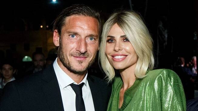 Italští Beckhamovi se po sedmnácti letech rozvádějí: Fotbalista Totti si prý našel milenku