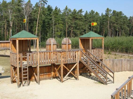 Dětské atrakce a hřiště v Hradci Králové a okolí - Hradec si pomáhá 