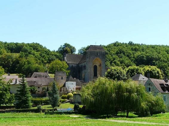 Súbor:Saint-Amand-de-Coly village.JPG – Wikipédia