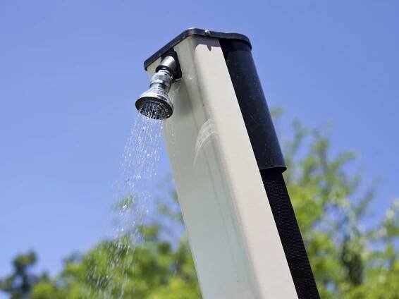 Gartendusche: Erfrischung im Sommer