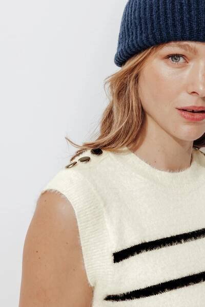 Sleeveless nautical jumper