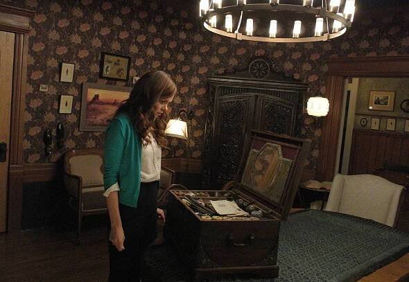 Witches of East End - Marilyn Fenwick, R.I.P. - Z filmu - Rachel Boston