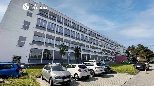 Pronájem kancelářského patra 1 385 m2 ve 2.NP, ulice Purkyňova, Brno