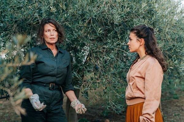 Sabine Vitua, Helen Woigk - Ein Tisch in der Provence - Ein Tisch in der Provence: Unverhoffte Töchter - Z filmu