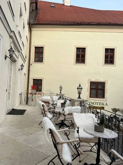 Pezinský zámok - Šimák Zámok Pezinok | Zlavomat.sk