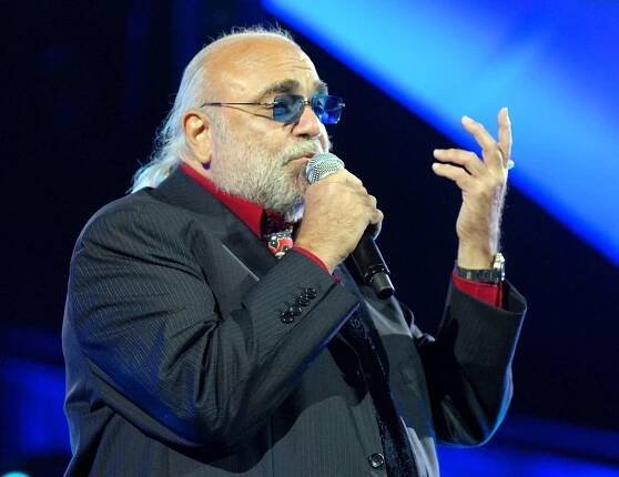 Dostala ho choroba: Zemřel známý zpěvák Demis Roussos!