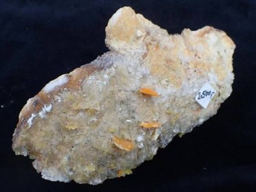 wulfenit na barytu - Maroko, Mibladen, SLEVA (p.270) - Minerály a zkameněliny