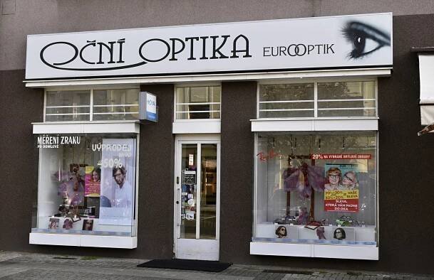 V centru Prostějova hrají prim lékárny a masny