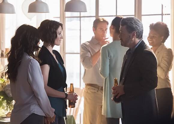 Chyler Leigh, Carlos Bernard - Supergirl - Far from the Tree - Z filmu