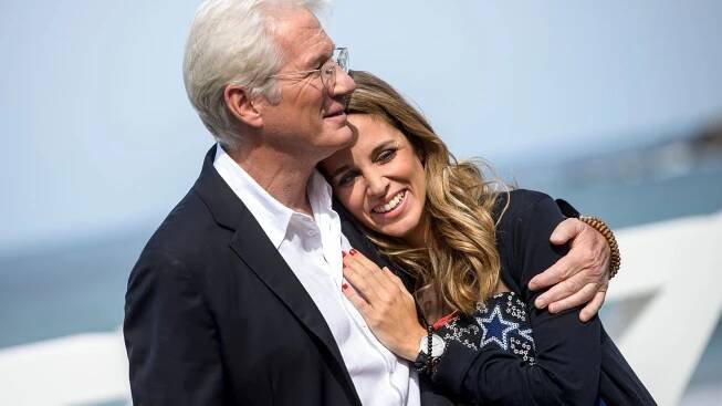 Herec Richard Gere slaví 70: TŘI MANŽELKY a slavné milenky