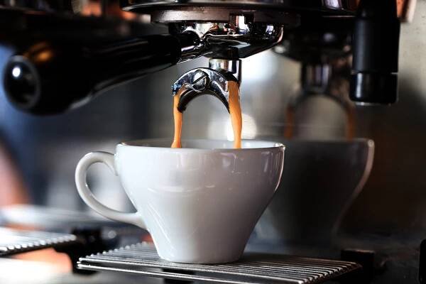 Udělá lepší kávu drahý espresso kávovar nebo stačí obyčejný? | City.cz - Nejlepší zážitky ve městě