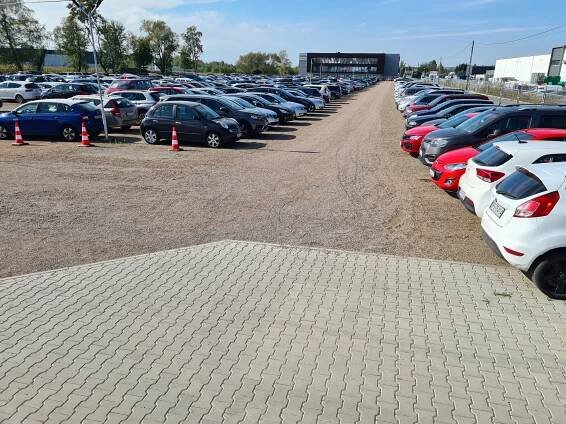Parkoviště B1 Letiště Jana Pavla II Krakov - rezervace online | PARKLOT.PL - PARKLOT.CZ