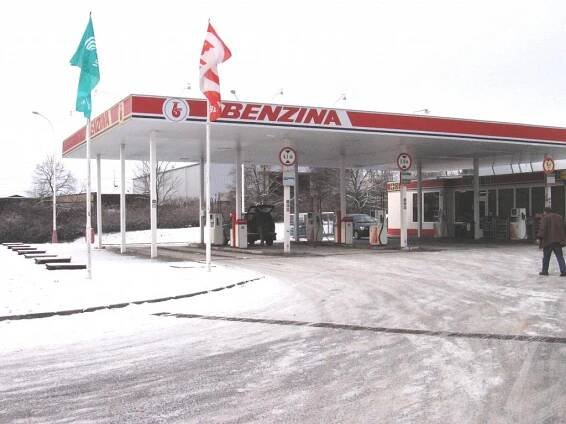 Pohonné hmoty jsou dražší, vyplatí se sledovat ceny