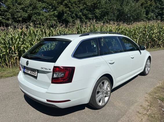 Bazar: prodej Škoda Octavia kombi 3 1.6 TDI 85kW Style Plus, DPH manuál, ojeté, nafta, rok 2018, barva bílá - Portál řidiče