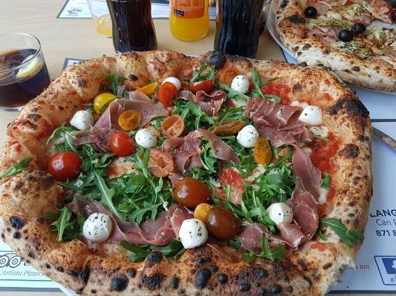 pizzeria l artista pizza
