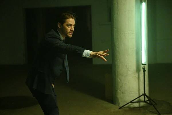 Prodigal Son - The Job - Z filmu - Tom Payne
