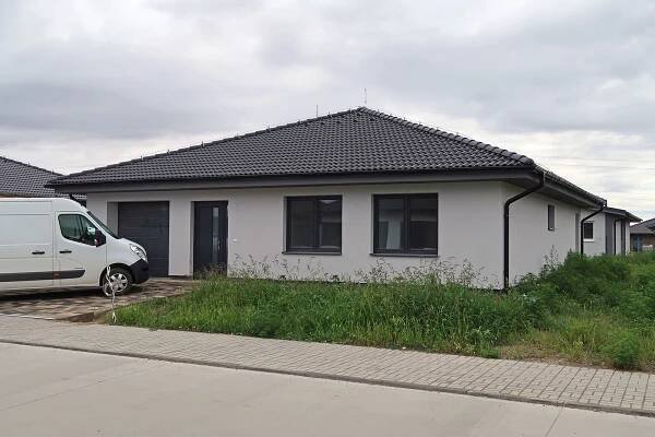 Projekt domu - bungalov O135 | DJS Architecture