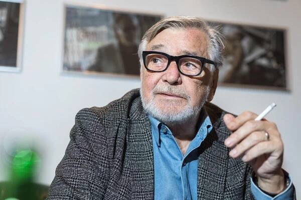 Jiří Bartoška se bojí, že v rakvi dostane záchvat kuřáckého kašle