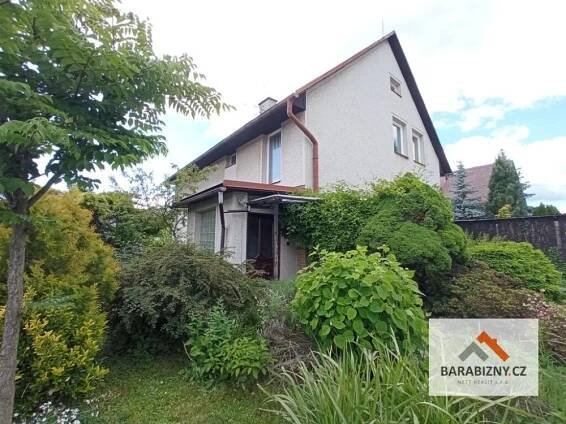 Rodinný dům 5+1 s garáží a zahradou 529m2, Dvůr Králové nad Labem Barabizny.cz Nett Realit