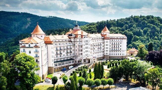 Kellnerová kupuje Hilton. Kdo jsou další majitelé nejvýznamnějších českých hotelů? | Forbes