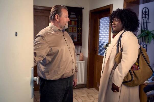 Klara Sonntag - Erste Liebe - Z filmu - Felix Vörtler, Thelma Buabeng