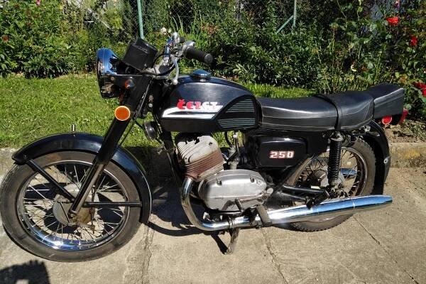 ČZ 250 typ 471 1980 původní vývozní s TP a SPZ VAPE 7000km originál