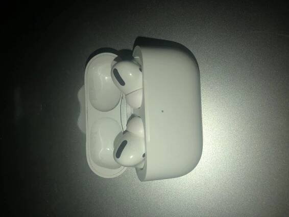 Prodám AirPods Pro za 4 300 CZK - 6/2020 - Apple Bazar