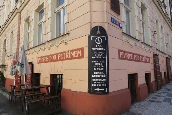 Malostranský restaurant Pod Petřínem foto 1