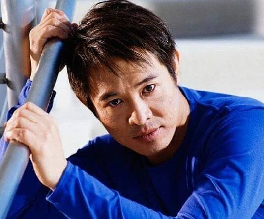 Jet Li Biography - Facts, Childhood, Family Life & Achievements