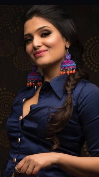 In pics: Stunning looks of Divya Pillai