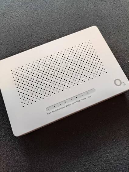 Dobrý den, prodám plně funkční router od O2. Používaný byl jeden rok, prodávám protože máme už jiný. Cenu nabídněte. - InzerceTrinec.cz