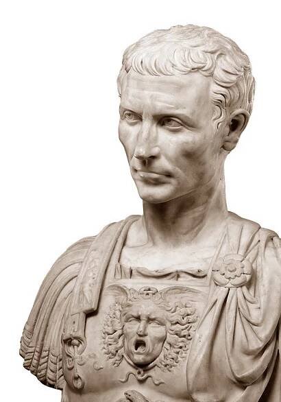 Bringing statues to life – Photoshop.London