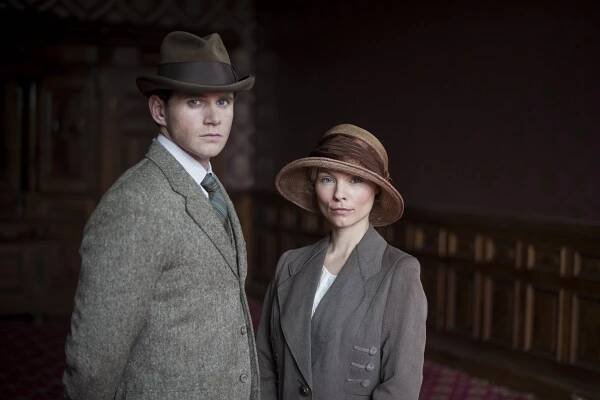 Panství Downton - A Journey to the Highlands - Promo - Allen Leech, MyAnna Buring