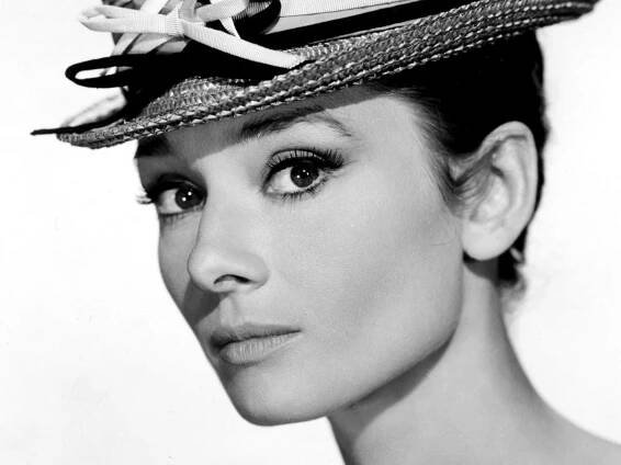 Foto k tématu Audrey Hepburn – stránka 22