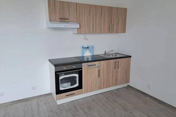 Pronájem bytu 3+KK +B Plzeň - Slovany, ulice Železniční, 83 m2 03