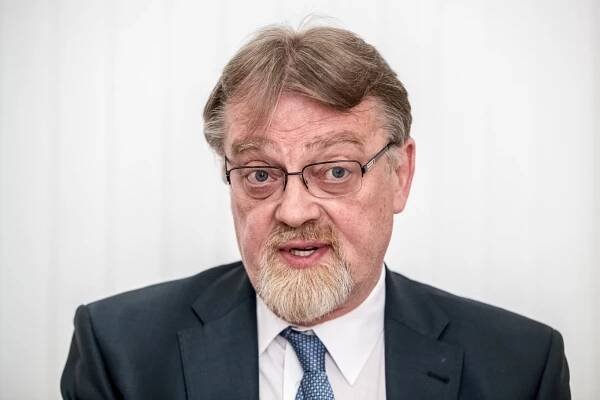 Štěchovým náměstkem je Kovář, nahradil obviněnou Kratochvílovou