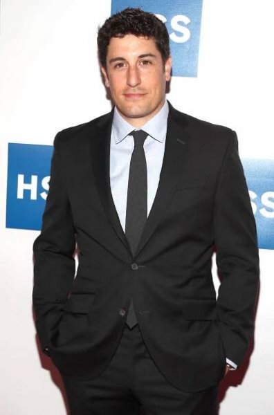 Jason Biggs Reveals He's 1 Year Sober Following an 'Obsession with Booze and Drugs'