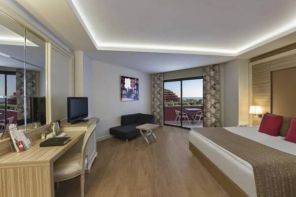 HOTEL DELPHIN DELUXE RESORT (Turecká riviéra, Alanya) | Travel Family - Viamare