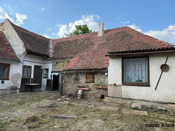 Prodej rodinné usedlosti s pozemkem (1707 m2), Lesná, okres Znojmo | Reality.iDNES.cz 