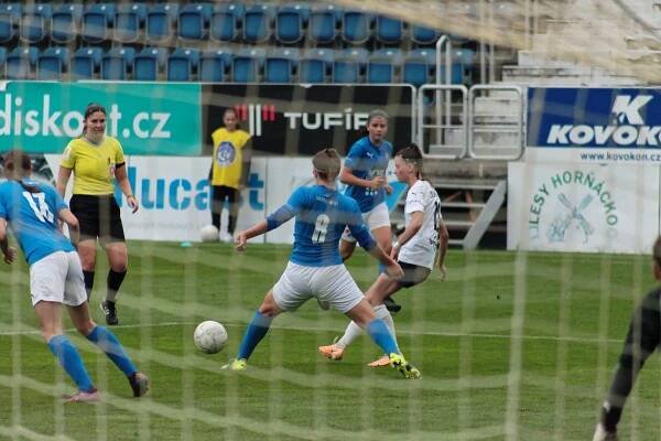Ženy berou z utkání s Baníkem pouze bod za remízu 2:2 - 1.FC Slovácko