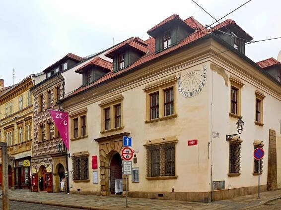 Knihovna Západočeské galerie v Plzni foto 2