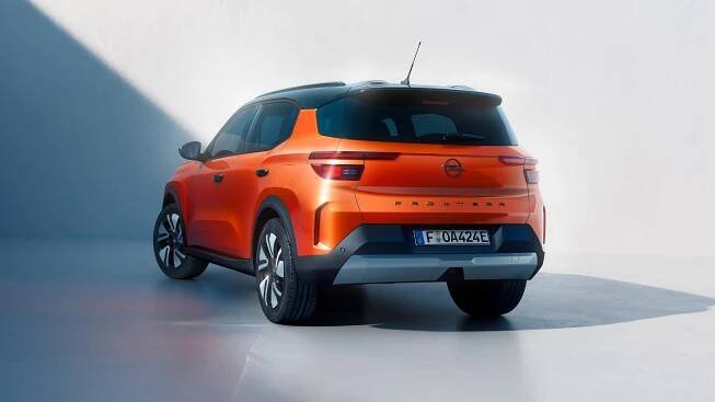 Opel Frontera vstupuje na český trh, mohl by to být hit. Sedmimístné SUV přijíždí solidně vybavené a za příjemnou cenu