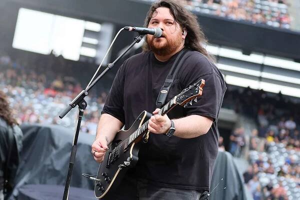 Wolfgang Van Halen of Mammouth WVH performs at MetLife Stadium on August 04, 2023 in East Rutherford, New Jersey.