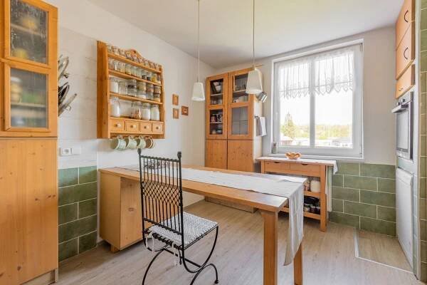 Prodej bytu 3+1 ( 114 m2), s podílem na zahradě, Fričova, Karlovy Vary - Bohatice